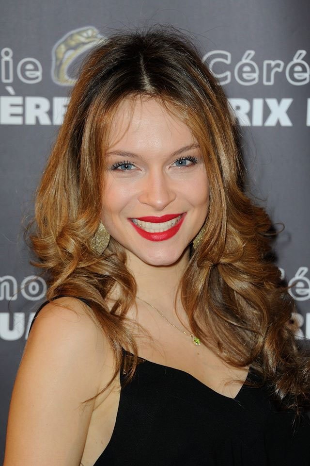 Claire-Lise Lecerf backdrop