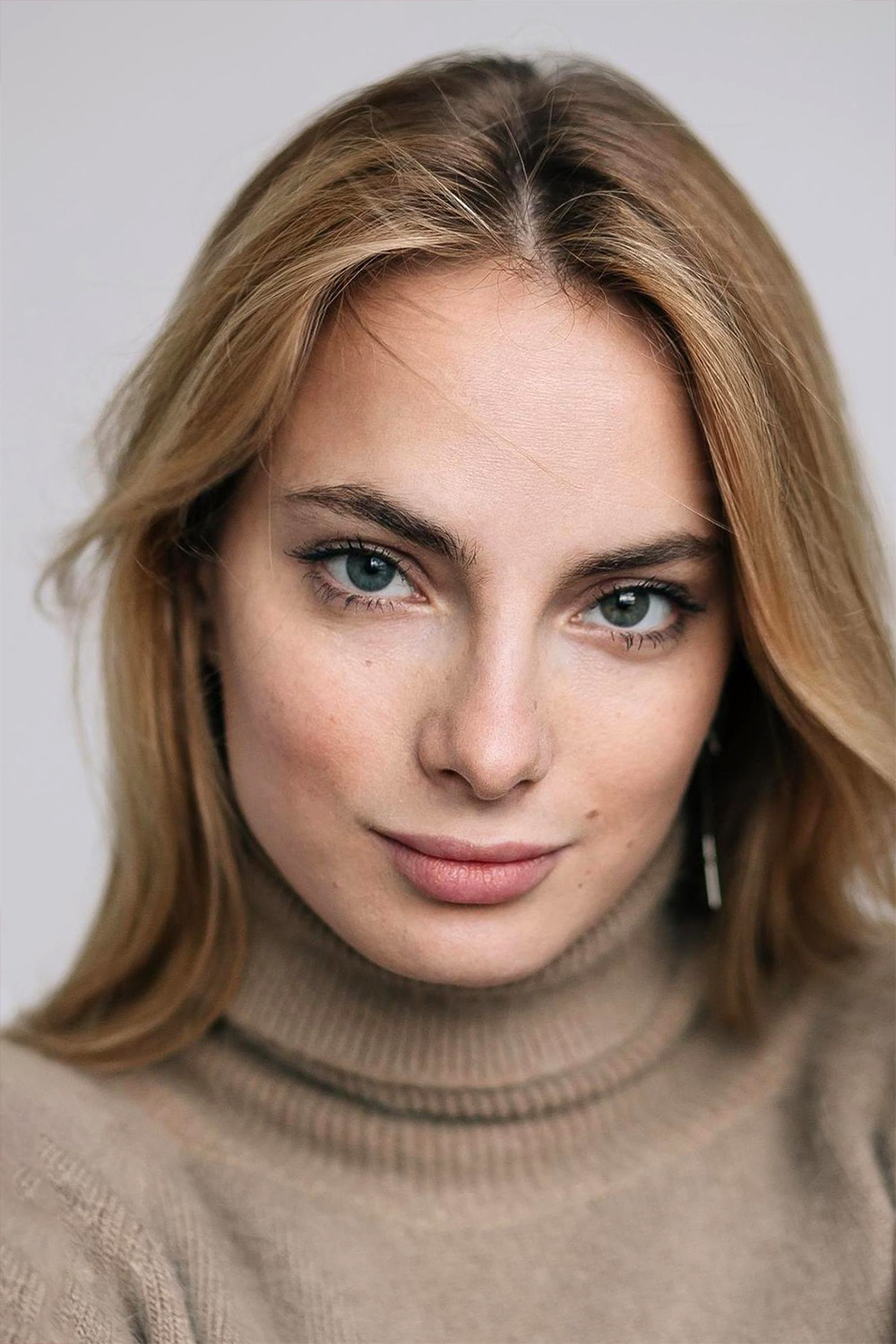 Mariya Lisovaya backdrop