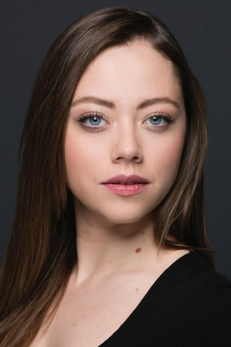 Gözde Kaya backdrop