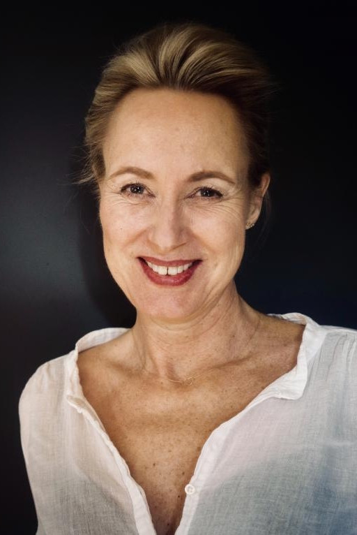 Valerie Bauchau backdrop