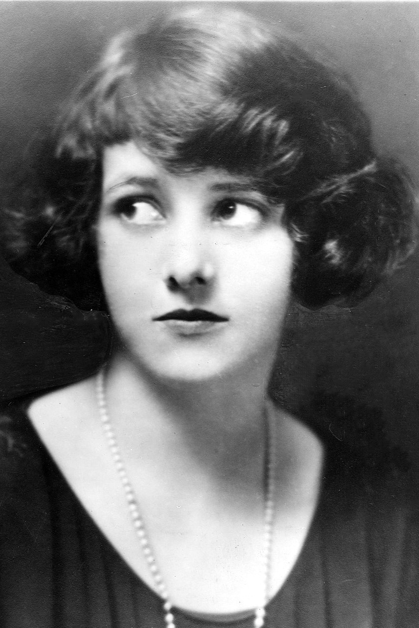 Faire Binney backdrop