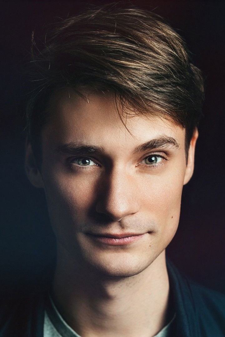 Tim Bergmann backdrop