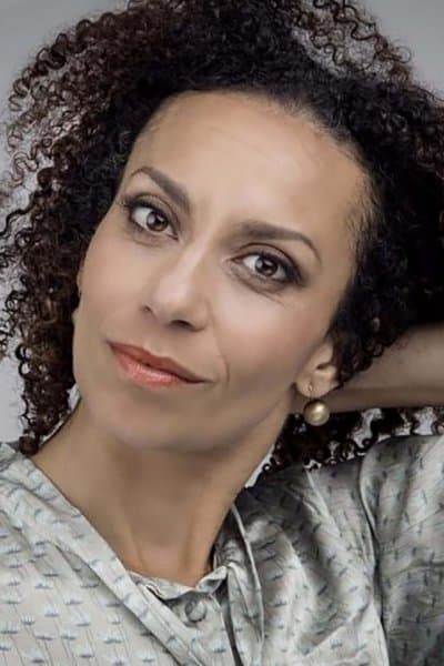 Laura Allen Müller backdrop