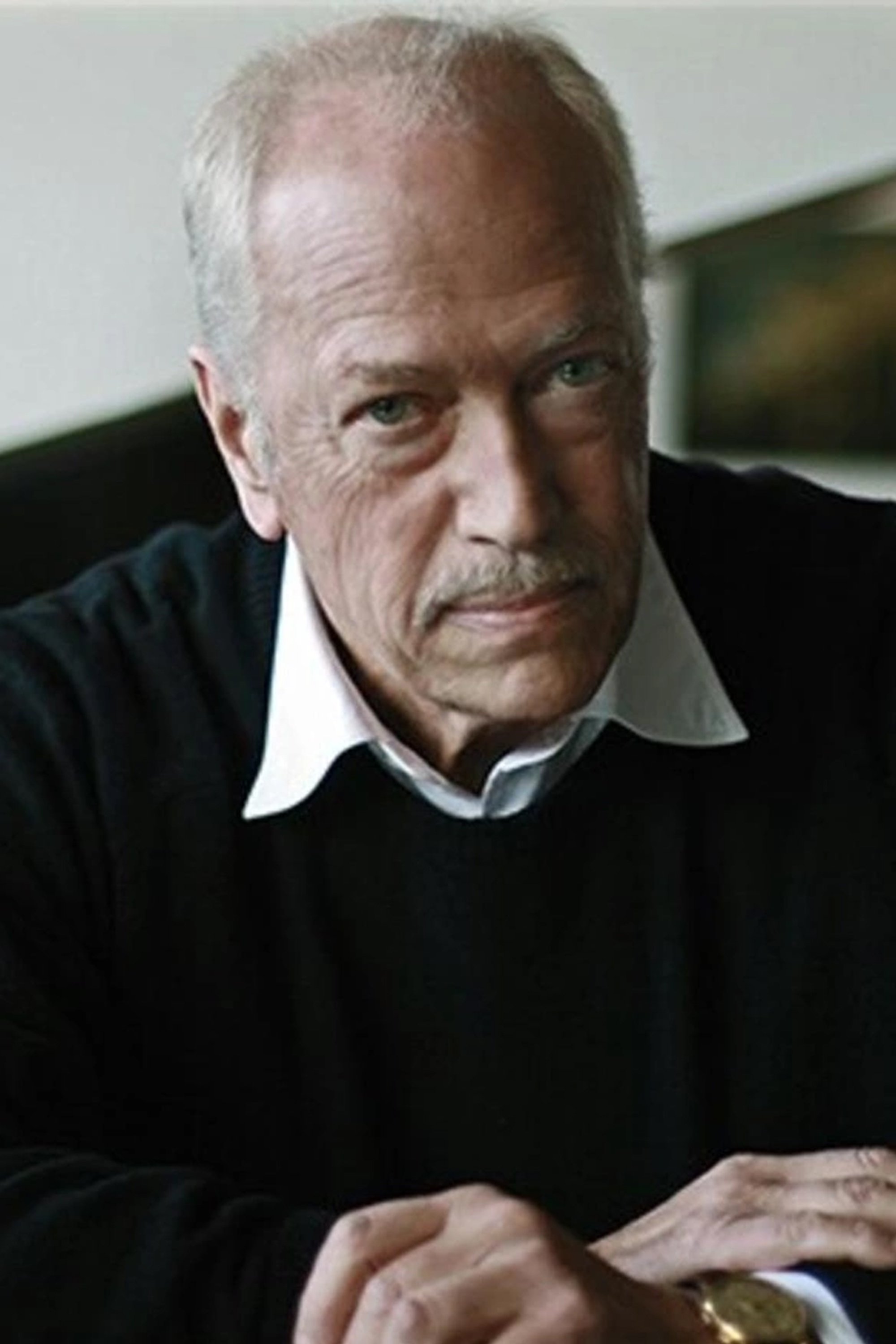 Vieri Razzini backdrop