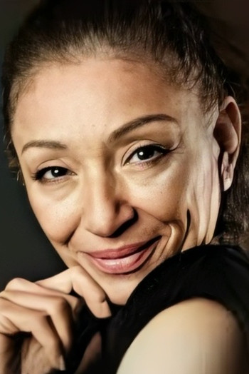 Aytaç Öztuna backdrop