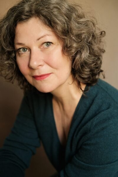 Lisa Schuster backdrop