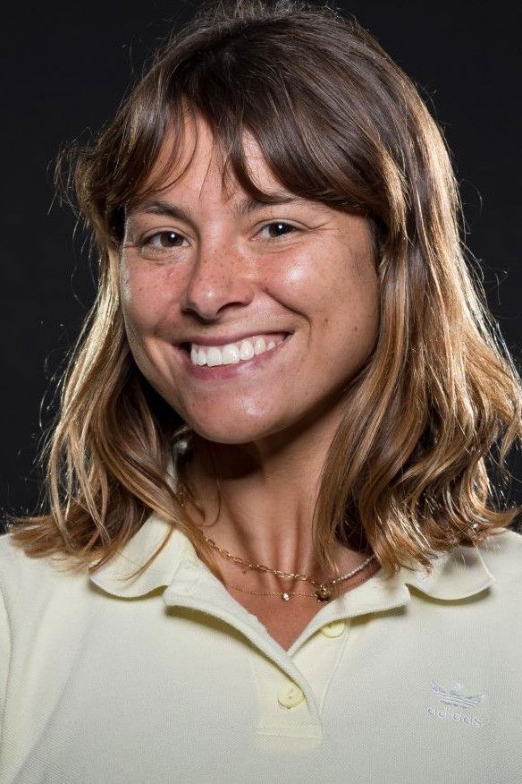 Nora Vasconcellos backdrop