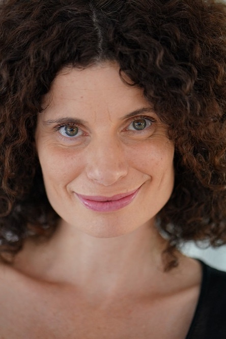 Bénédicte Dessombz backdrop