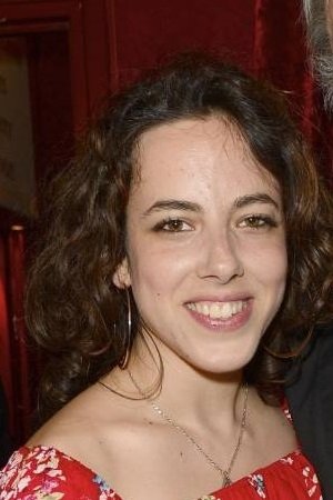 Fanny Guillot backdrop