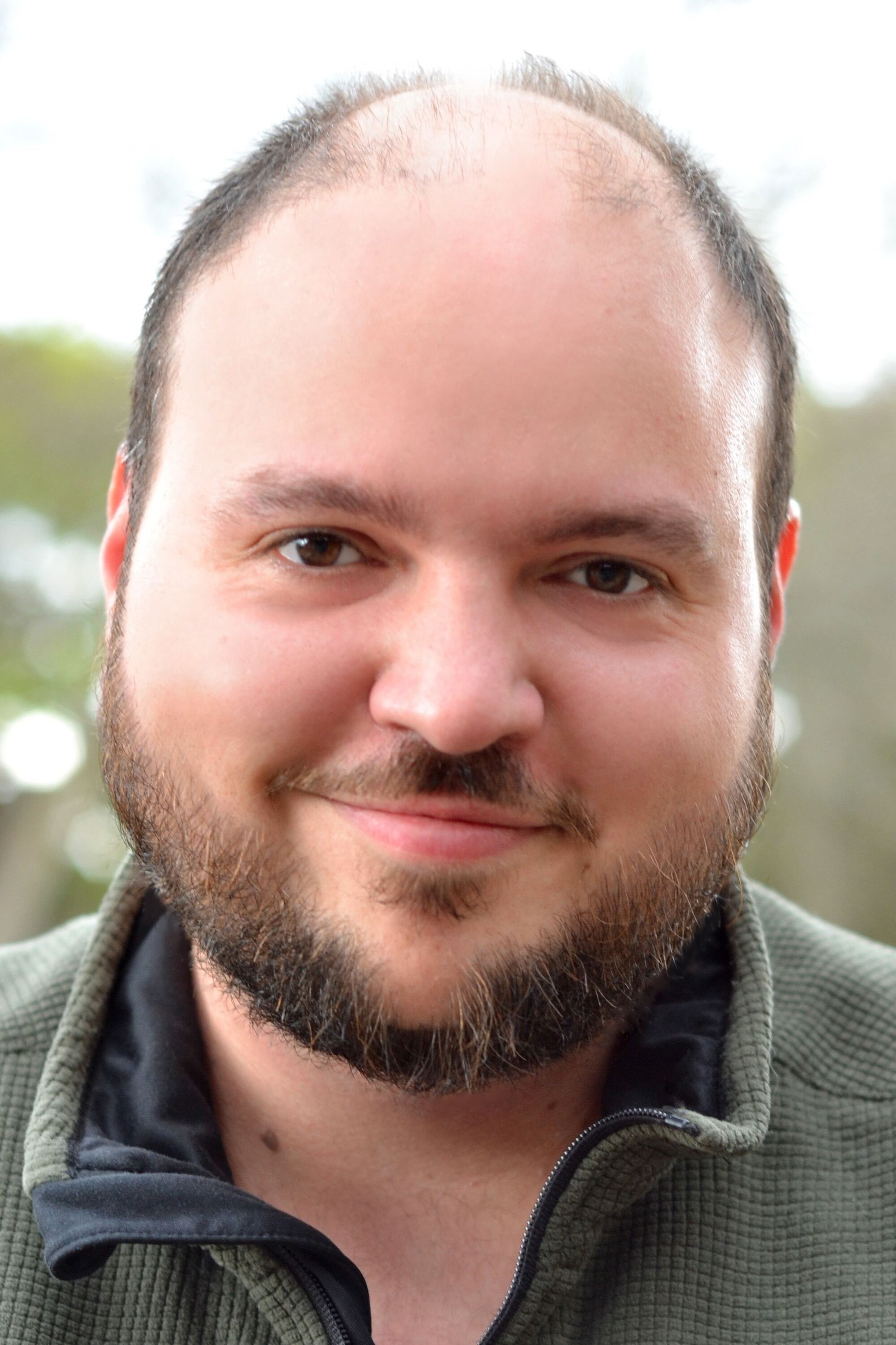 Daniel Everidge backdrop