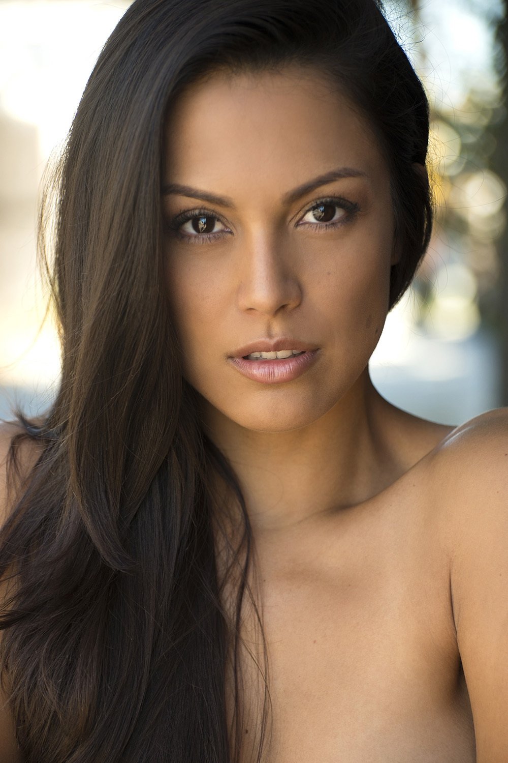 Raquel Pomplun backdrop
