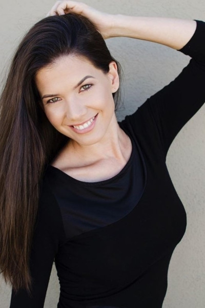 Gisela Van Lacke backdrop