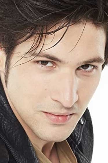 Márk Ember backdrop