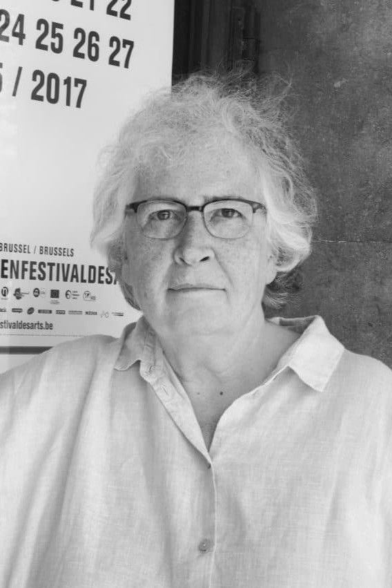 Annik Leroy backdrop