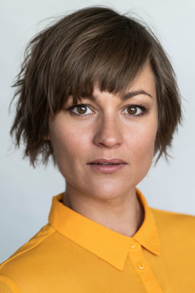 Maxi Geithner backdrop