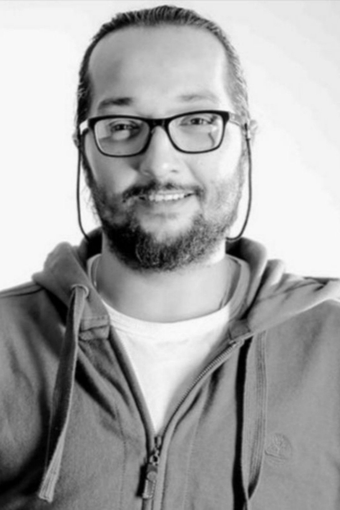 Husien El Menbawi backdrop