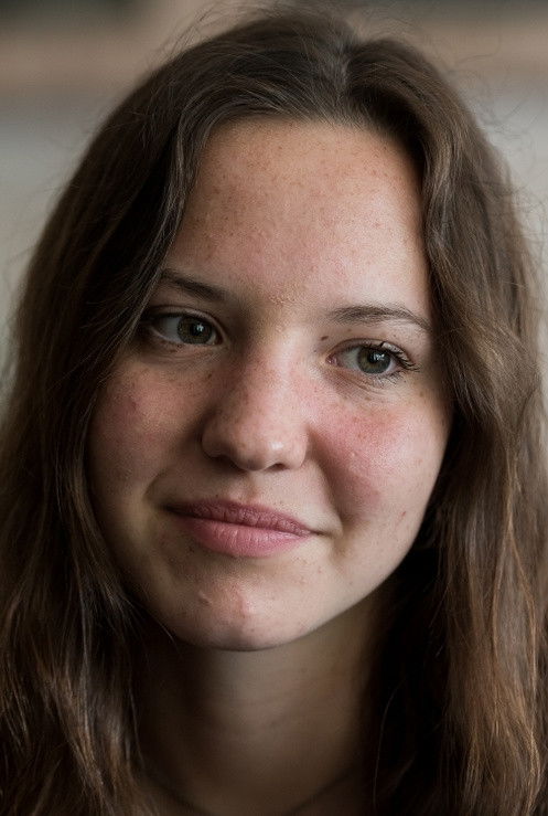 Dorottya Hais backdrop