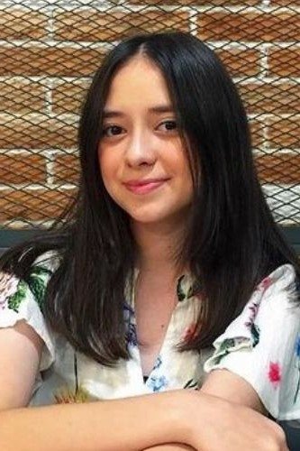 Bianca Hello backdrop