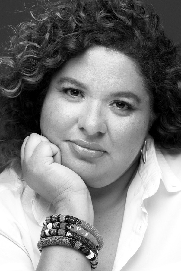 Liesl Tommy → Liesel Tomi backdrop