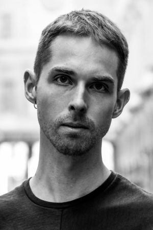 Nicolas Graux backdrop