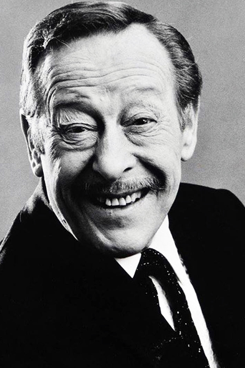 Roberto Goyeneche backdrop