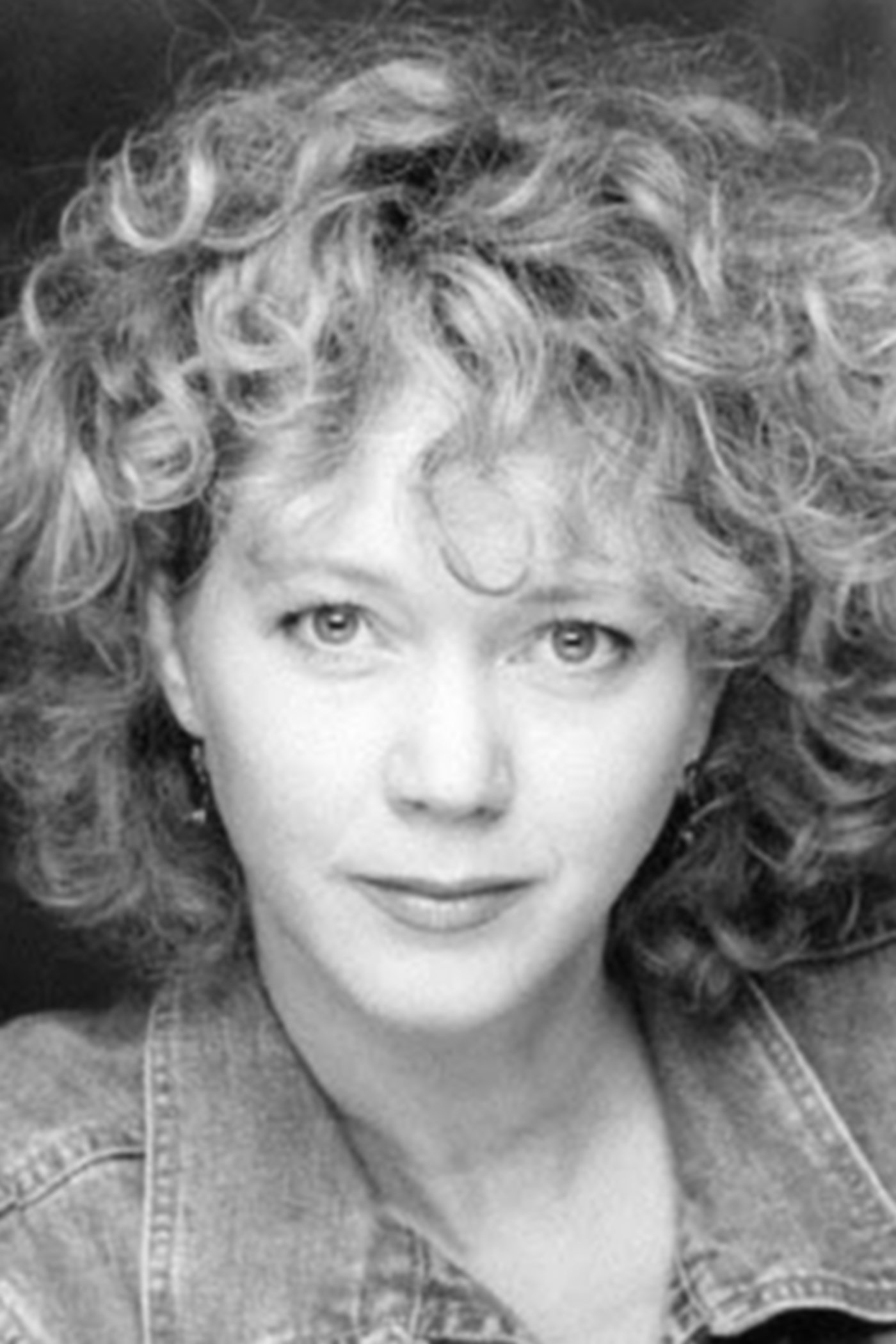 Alexandra Amini backdrop