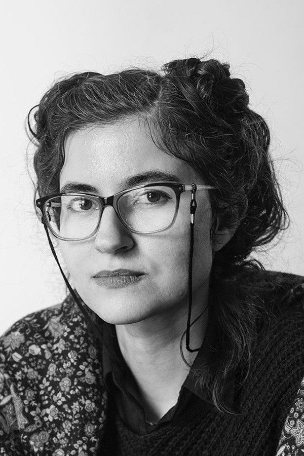 Maryam Tafakory backdrop