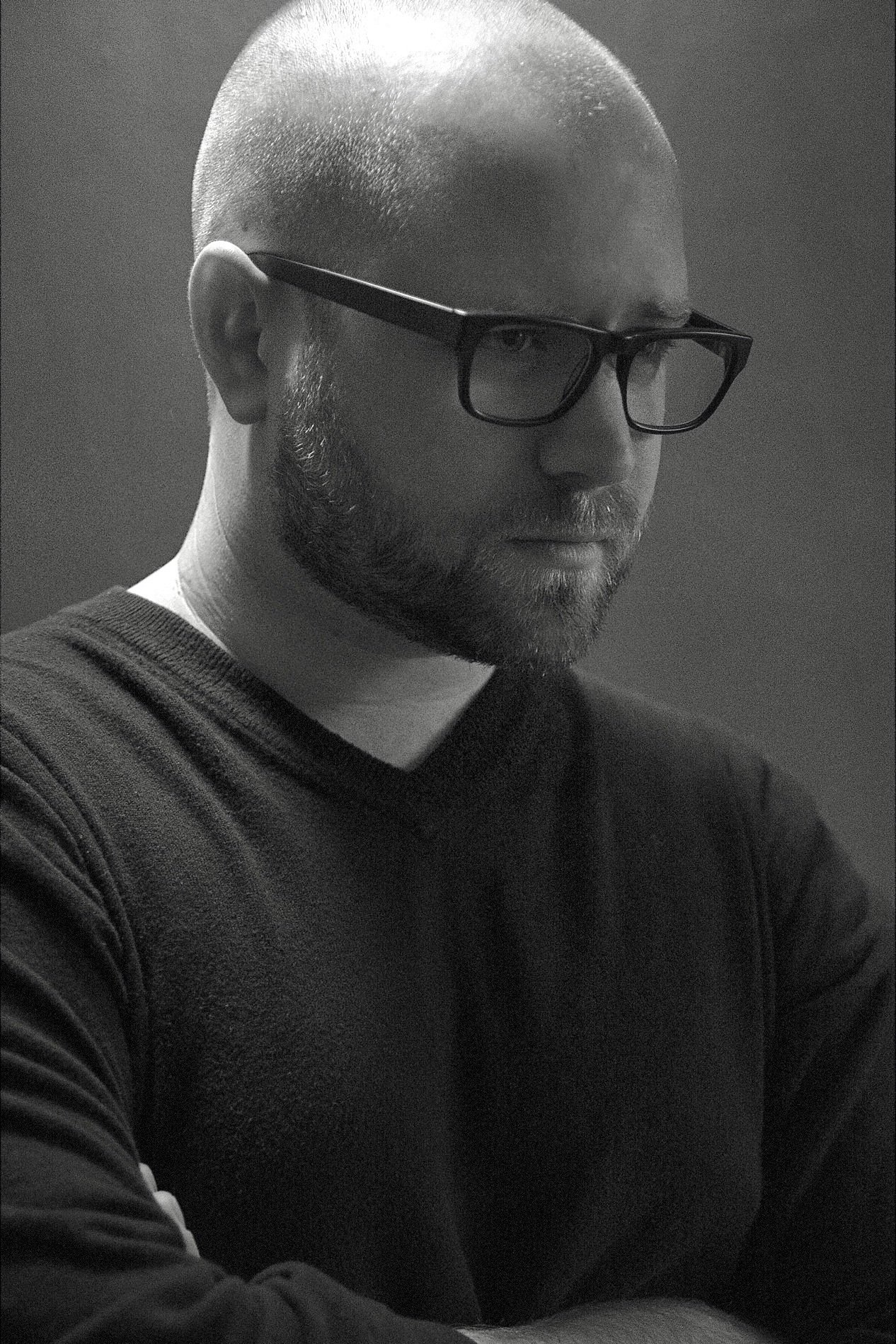 Andrew Scott Bell backdrop