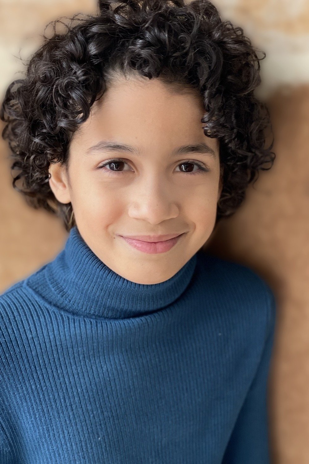 Ravi Kabot-Konjers backdrop