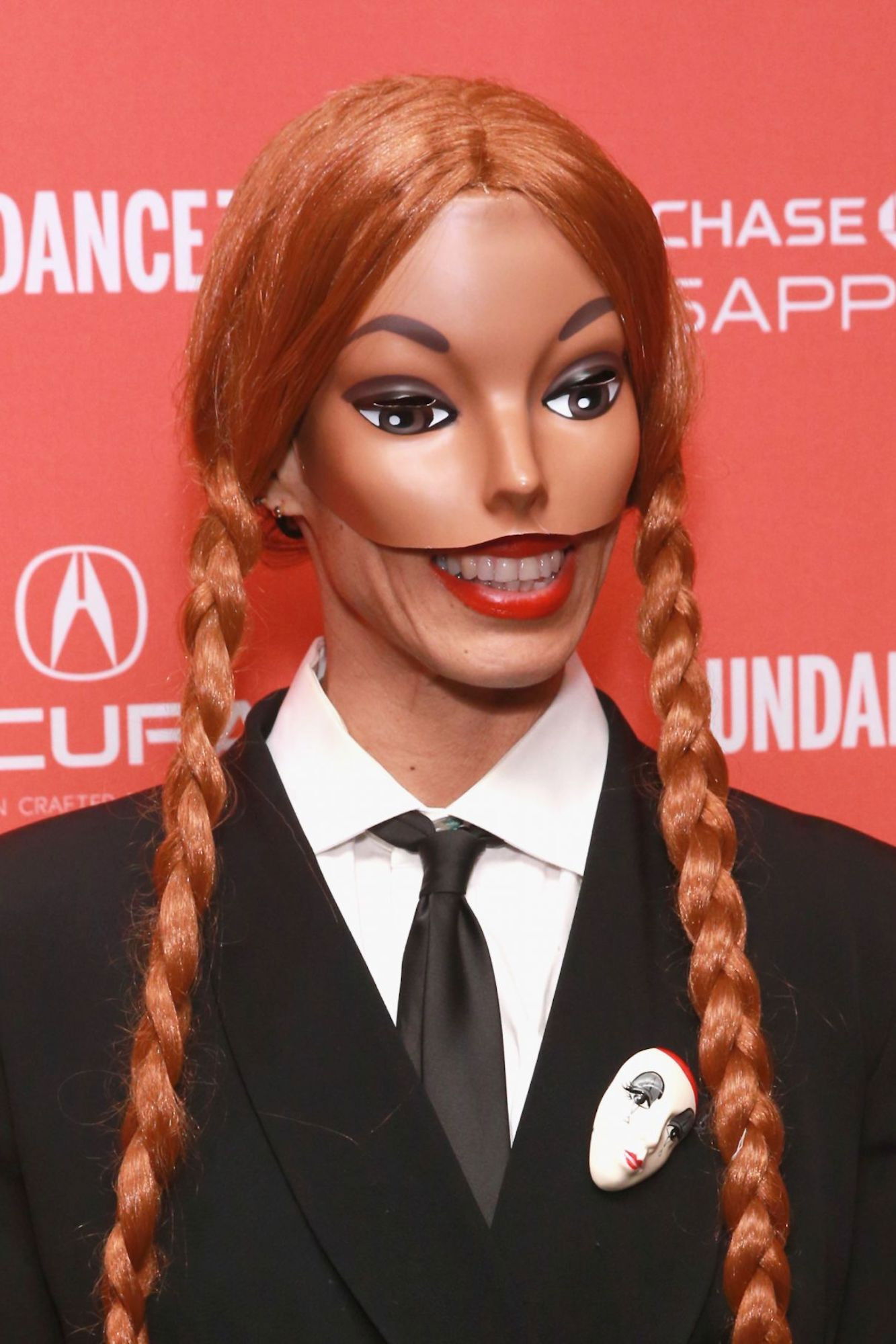 Narcissister backdrop