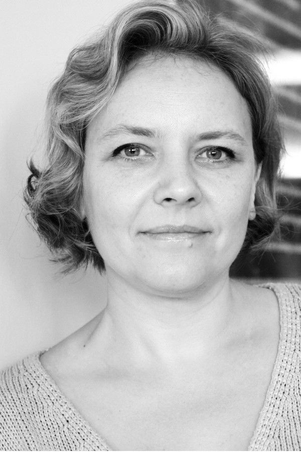 Anna Viduleja backdrop