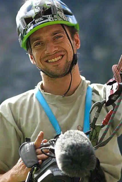 Guillaume Broust backdrop