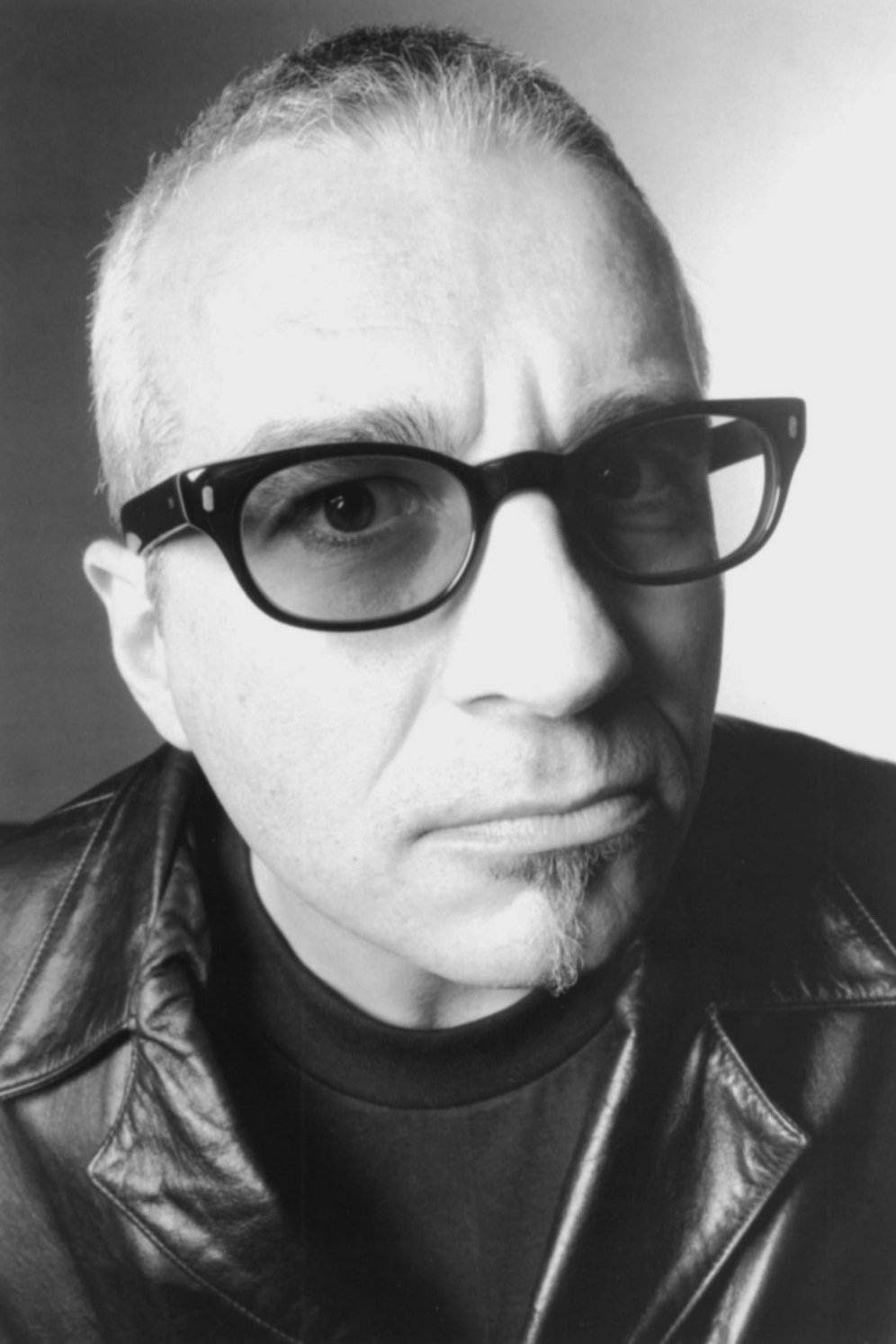 Bobi Gejlor backdrop