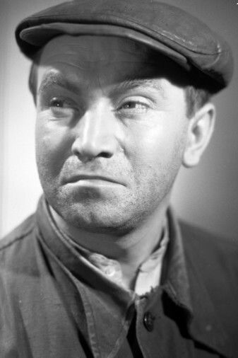 Mieczysław Łoza backdrop