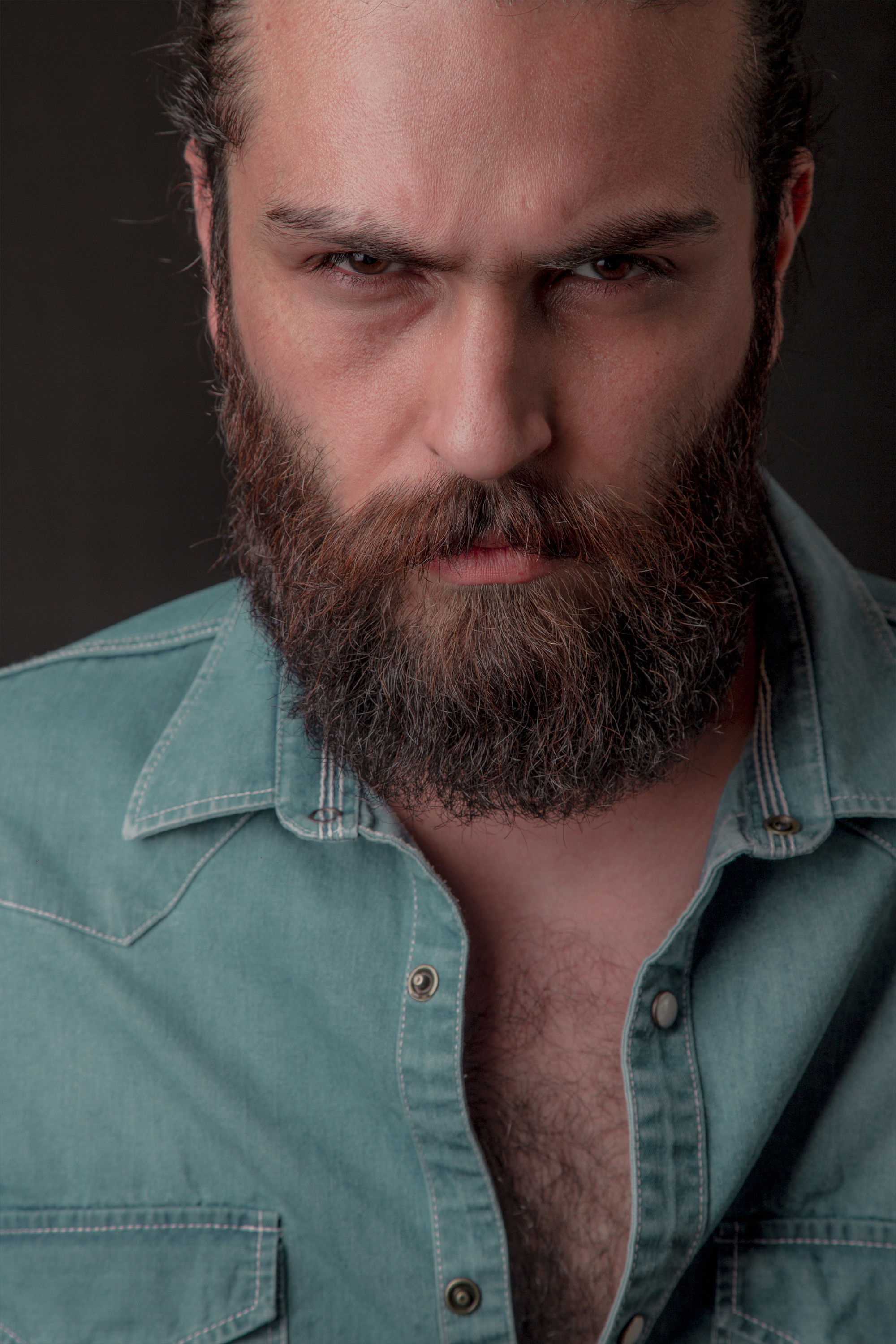 Shervin Hosseini backdrop