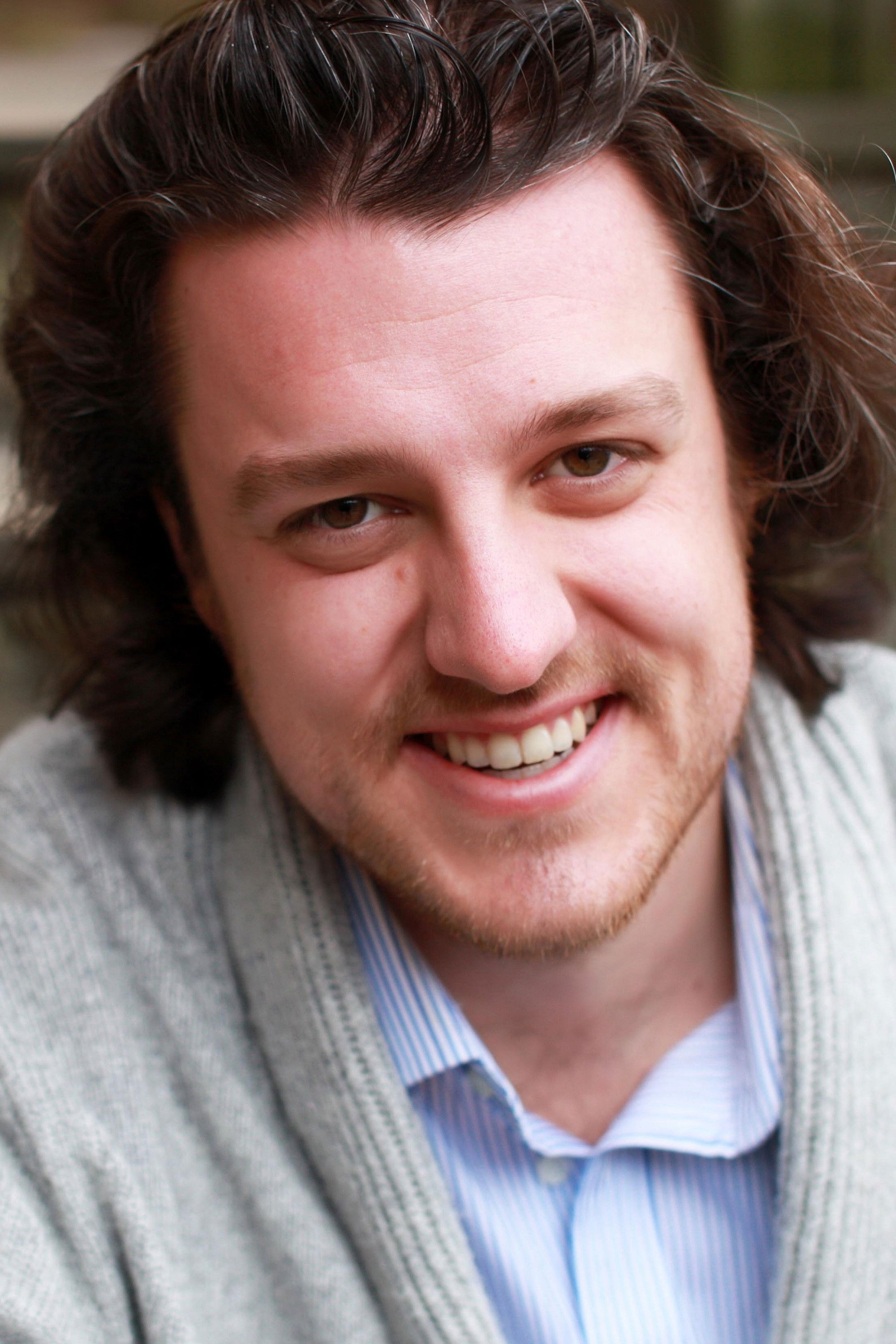 Ian Pozzebon backdrop