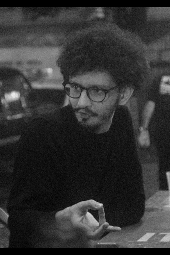 Gabriel Papaléo backdrop