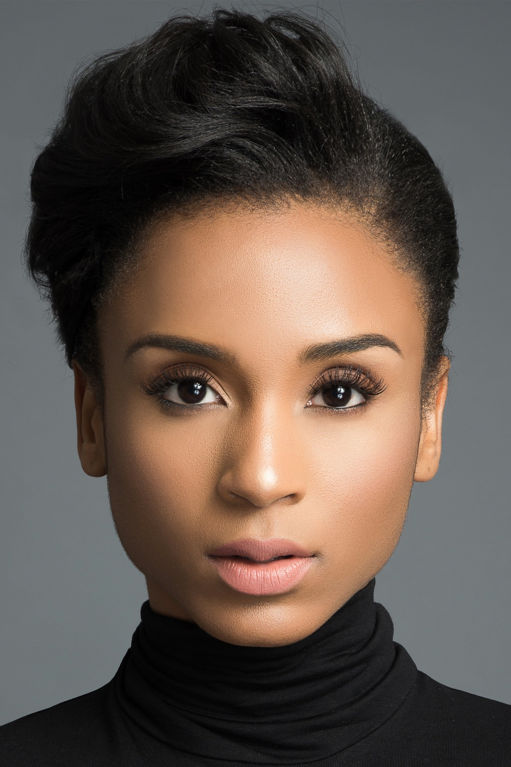 Shein Mompremier backdrop