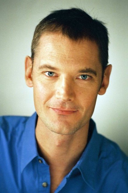 Oscar Relier backdrop