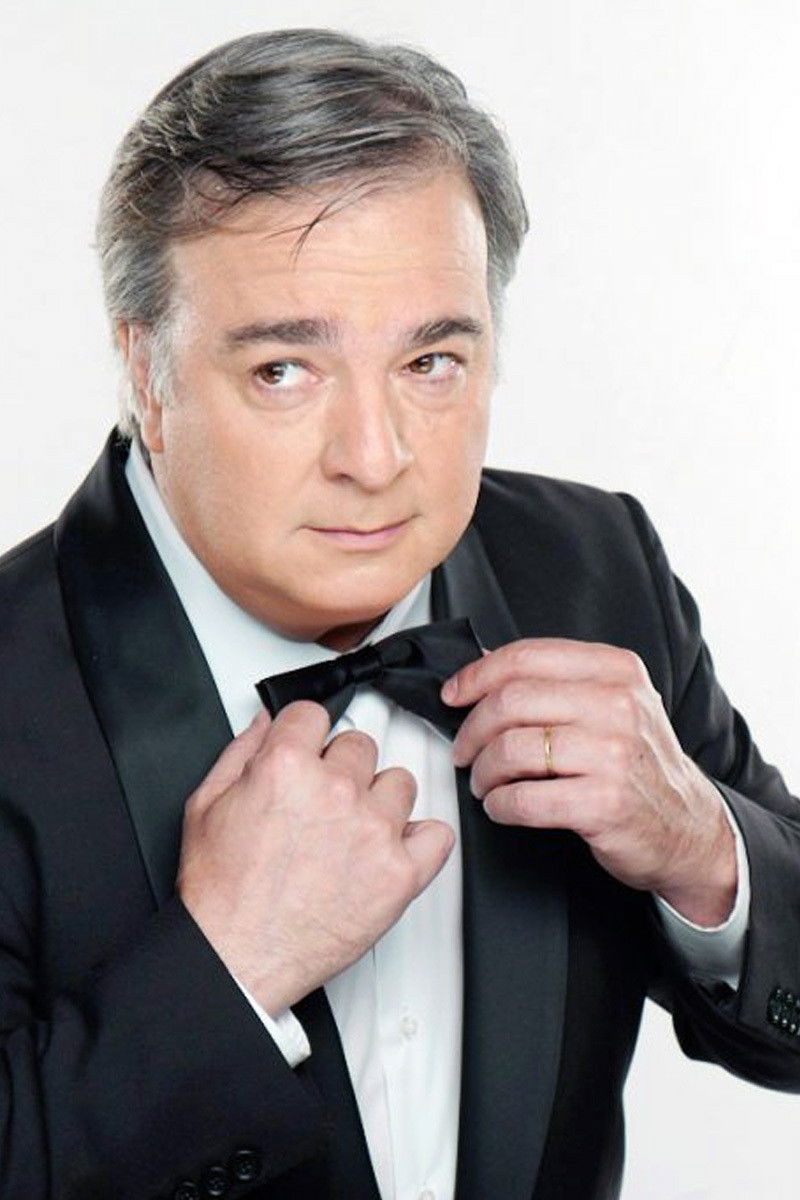 Roberto Antier backdrop