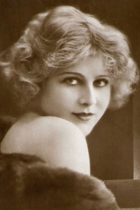 Hilda Rosch backdrop