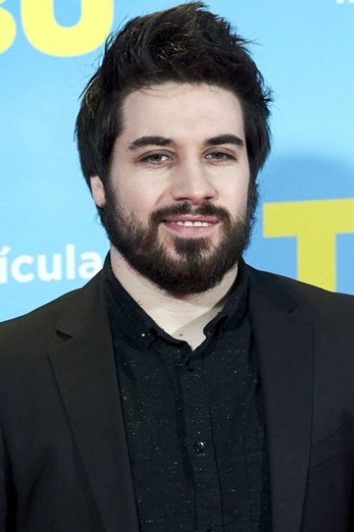 Manuel Huedo backdrop