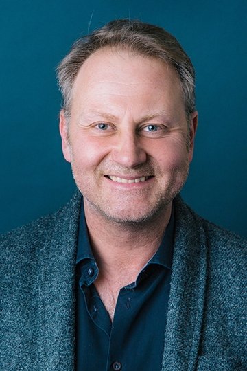 Dickon Tyrrell backdrop