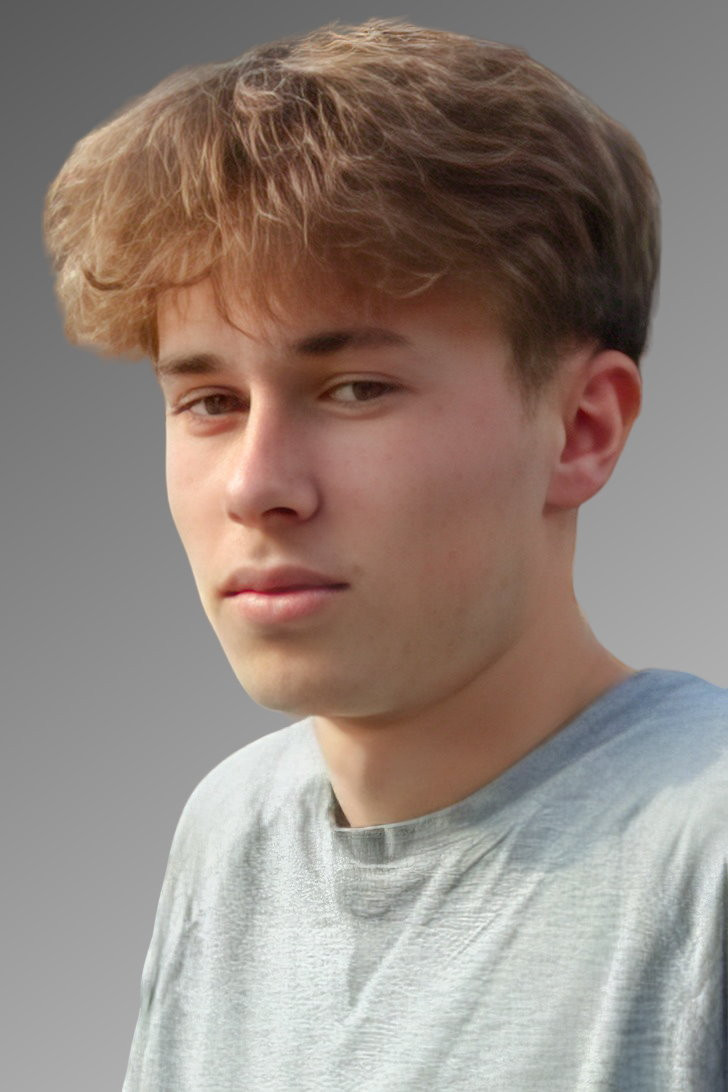 Julien Fayeulle backdrop