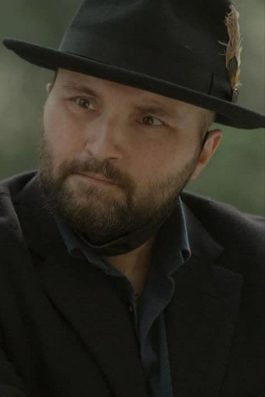 Oktay Baraheni backdrop