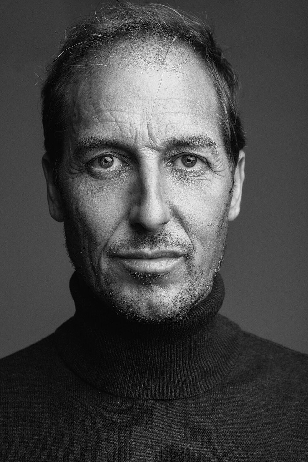 Àngel Fígols backdrop