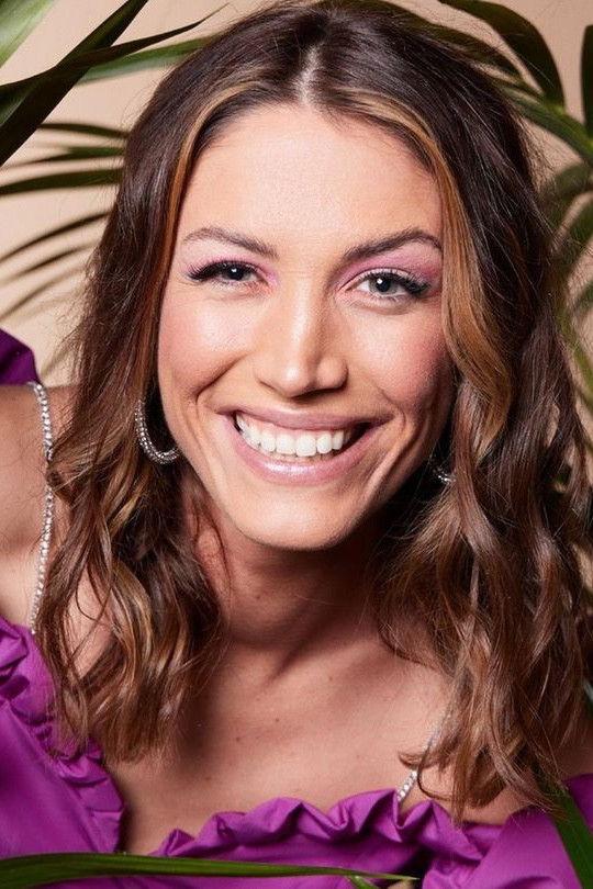 Tessa Bergmeier backdrop