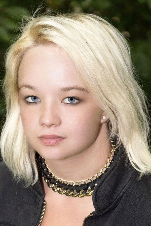 Severine Jonckeere backdrop