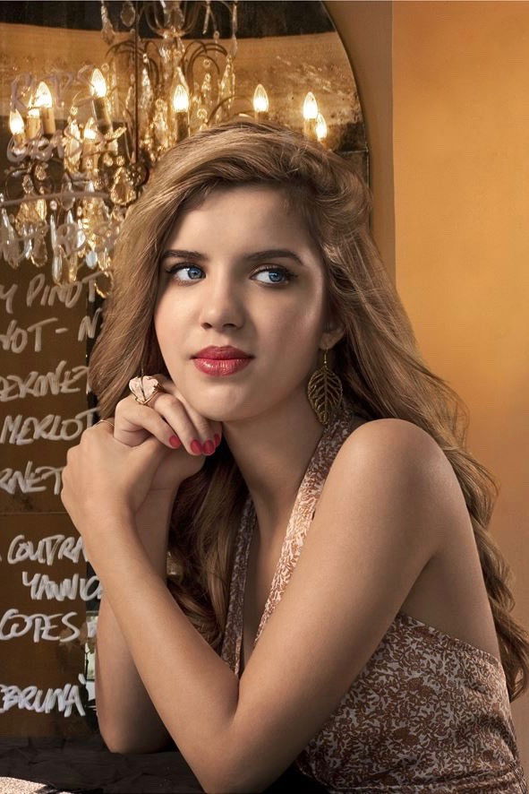 Rachael Leahcar backdrop