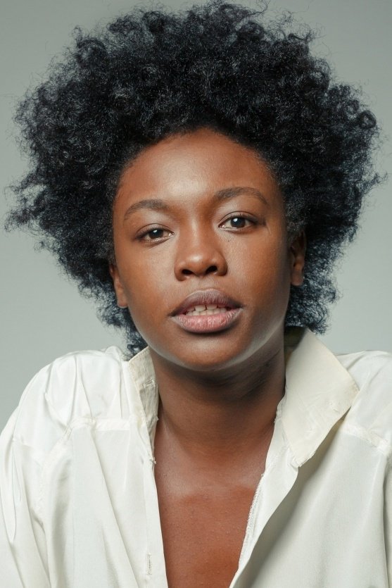 Samira Carvalho backdrop